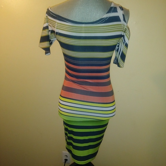 Dress - Picture 4 of 5